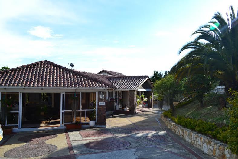 Miravalle Suites Paipa Extérieur photo